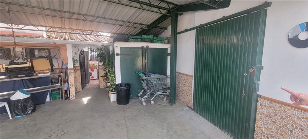 20 soverom Bedrift til salgs i Miajadas med garasje - € 1 600 000 (Ref: 9393586)