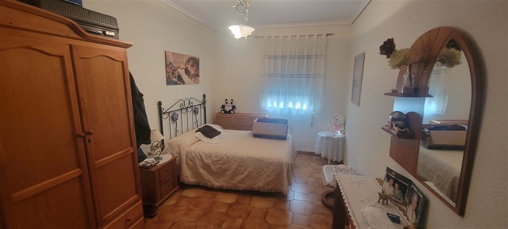 20 soverom Bedrift til salgs i Miajadas med garasje - € 1 600 000 (Ref: 9393586)