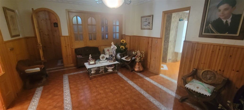 20 soverom Bedrift til salgs i Miajadas med garasje - € 1 600 000 (Ref: 9393586)