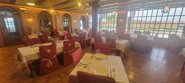 20 bedroom Business for sale in Miajadas with garage - € 1,600,000 (Ref: 9393586)