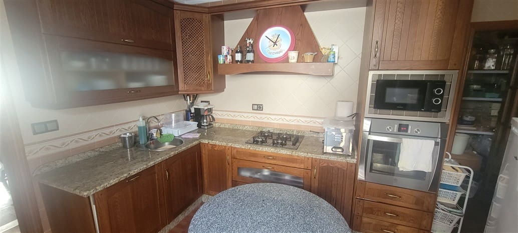 20 soverom Bedrift til salgs i Miajadas med garasje - € 1 600 000 (Ref: 9393586)