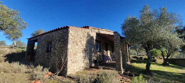 1 soveværelse Finca/Landehus til salg i Trujillo med swimmingpool - € 150.000 (Ref: 9448504)