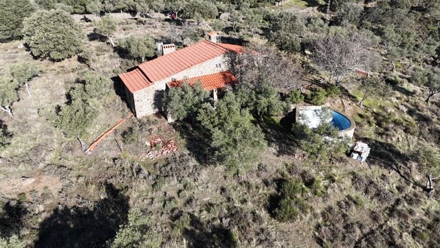 1 soveværelse Finca/Landehus til salg i Trujillo med swimmingpool - € 150.000 (Ref: 9448504)