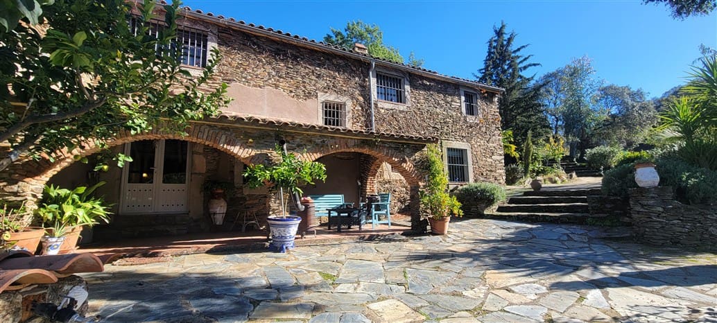 4 soverom Finca/Herregård til salgs i Trujillo med svømmebasseng garasje - € 85 000 (Ref: 9498018)