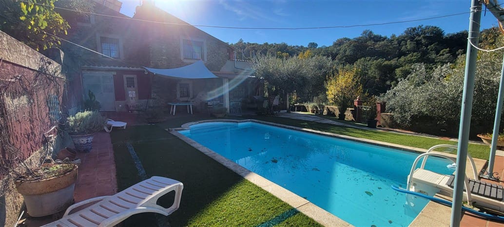 4 soverom Finca/Herregård til salgs i Trujillo med svømmebasseng garasje - € 85 000 (Ref: 9498018)