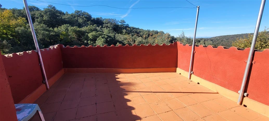 4 soverom Finca/Herregård til salgs i Trujillo med svømmebasseng garasje - € 85 000 (Ref: 9498018)