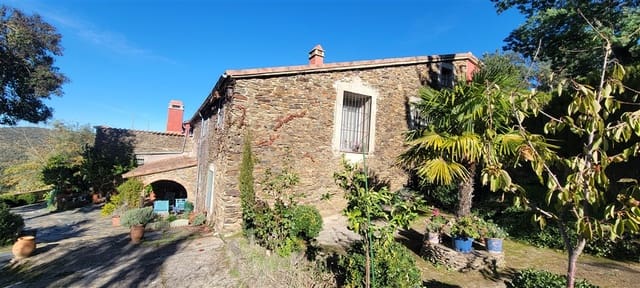 4 soverom Finca/Herregård til salgs i Trujillo med svømmebasseng garasje - € 85 000 (Ref: 9498018)