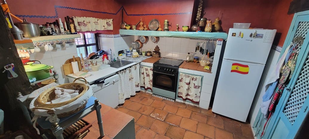 4 soverom Finca/Herregård til salgs i Trujillo med svømmebasseng garasje - € 85 000 (Ref: 9498018)