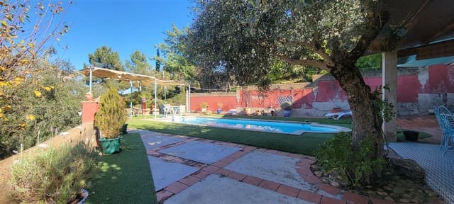 4 soverom Finca/Herregård til salgs i Trujillo med svømmebasseng garasje - € 85 000 (Ref: 9498018)