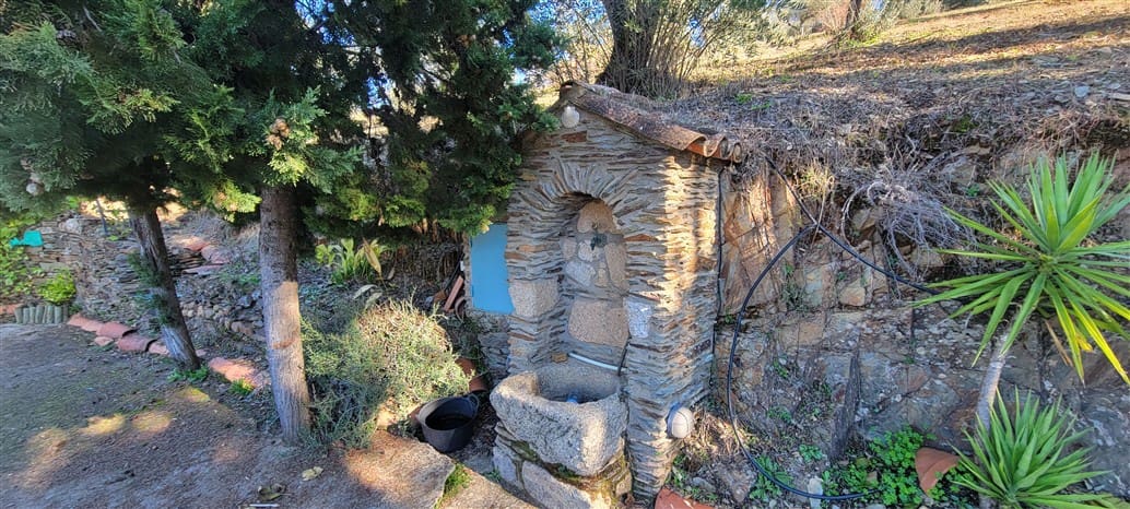 4 soverom Finca/Herregård til salgs i Trujillo med svømmebasseng garasje - € 85 000 (Ref: 9498018)