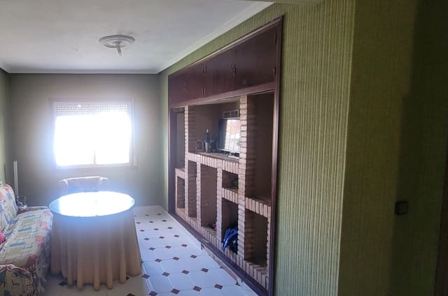 3 soverom Hus til salgs i Madroñera med garasje - € 84 000 (Ref: 9645426)