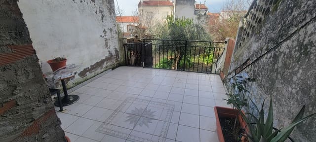 3 soverom Hus til salgs i Madroñera med garasje - € 84 000 (Ref: 9645426)