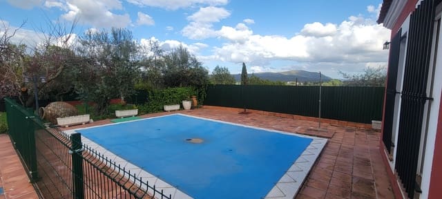 3 camera da letto Finca/Casa di Campagna in vendita in Trujillo con piscina garage - 300.000 € (Rif: 9719352)