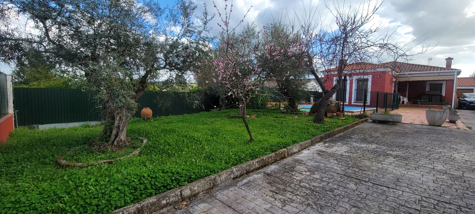 3 bedroom Finca/Country House for sale in Trujillo with pool garage - € 300,000 (Ref: 9719352)