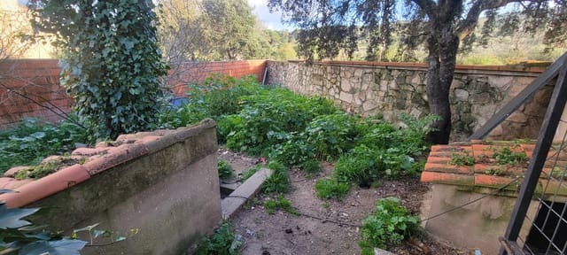 2 soverom Finca/Herregård til salgs i Trujillo med svømmebasseng garasje - € 130 000 (Ref: 9719353)