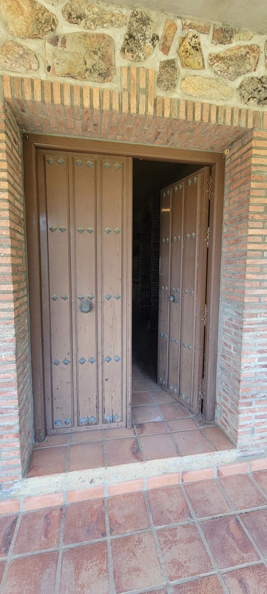 3 bedroom Townhouse for sale in Herrera del Duque with pool garage - € 225,000 (Ref: 9858374)