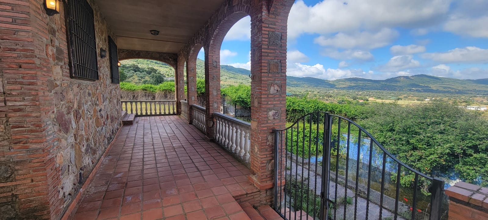 3 bedroom Townhouse for sale in Herrera del Duque with pool garage - € 225,000 (Ref: 9858374)