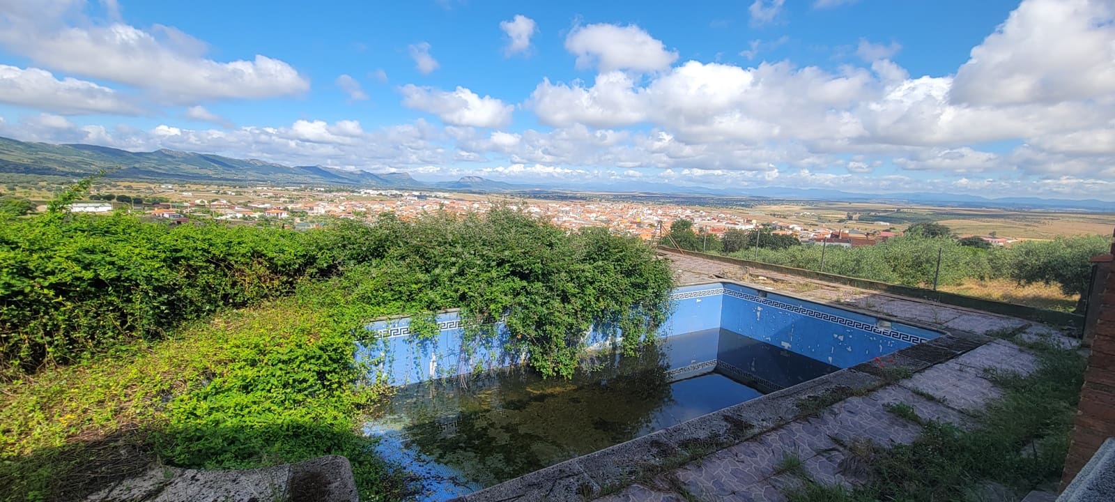 3 bedroom Townhouse for sale in Herrera del Duque with pool garage - € 225,000 (Ref: 9858374)