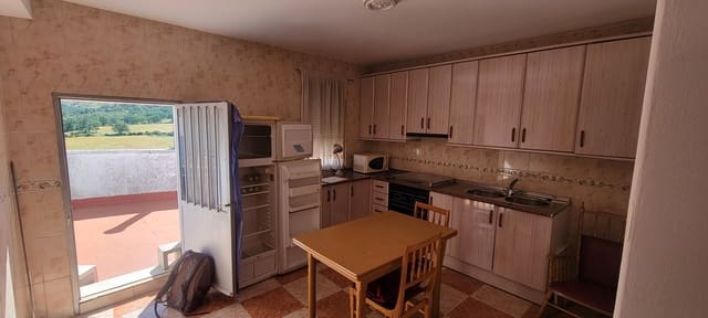 5 soveværelse Byhus til salg i Garciaz med garage - € 110.000 (Ref: 9860744)