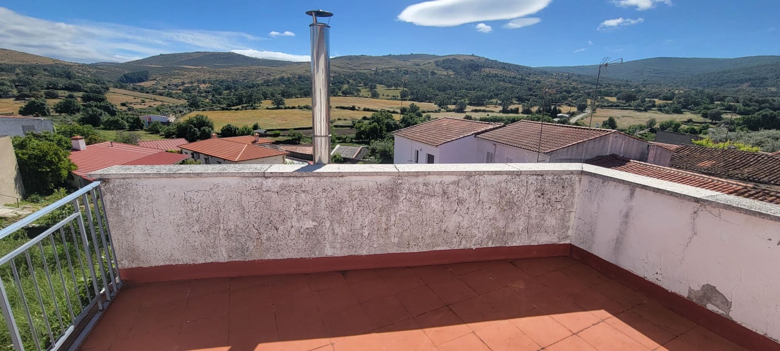 5 soverom Hus til salgs i Garciaz med garasje - € 110 000 (Ref: 9860744)