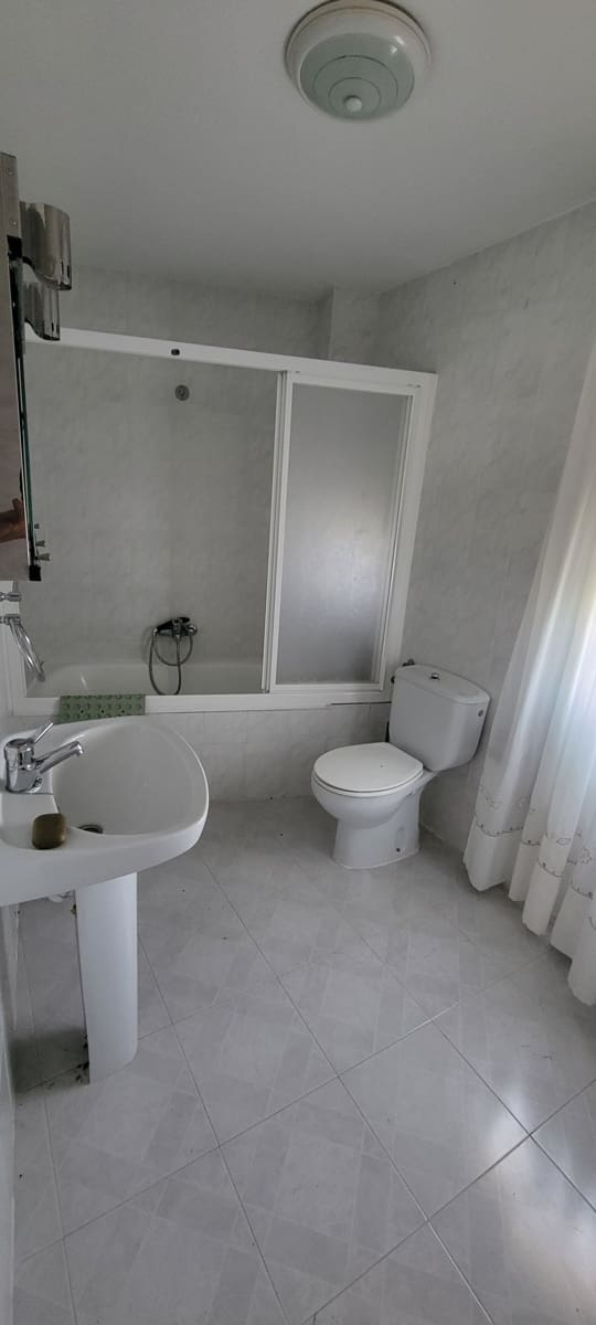 9 soveværelse Byhus til salg i Garciaz med garage - € 129.995 (Ref: 9860746)