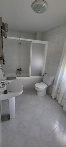 9 soveværelse Byhus til salg i Garciaz med garage - € 129.995 (Ref: 9860746)