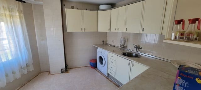 9 soveværelse Byhus til salg i Garciaz med garage - € 129.995 (Ref: 9860746)