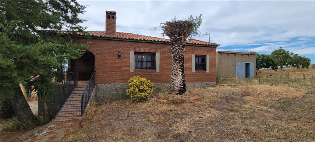 2 Zimmer Finca/Landgut zu vermieten in Trujillo mit Garage - 750 € (Ref: 9860750)