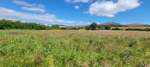 Finca/Herregård til salgs i Trujillo med garasje - € 90 000 (Ref: 9860905)