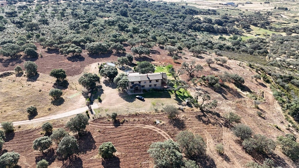 5 soverom Finca/Herregård til salgs i Deleitosa med svømmebasseng garasje - € 750 000 (Ref: 9872497)