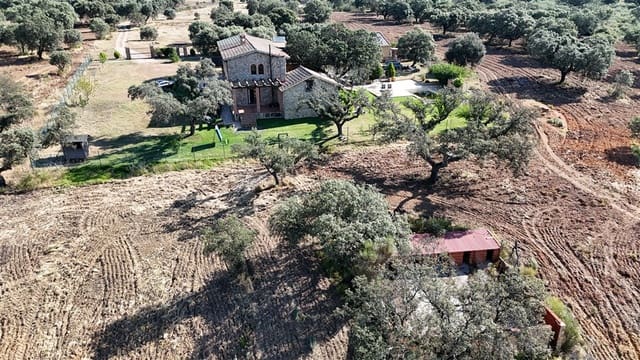 5 camera da letto Finca/Casa di Campagna in vendita in Deleitosa con piscina garage - 750.000 € (Rif: 9872497)
