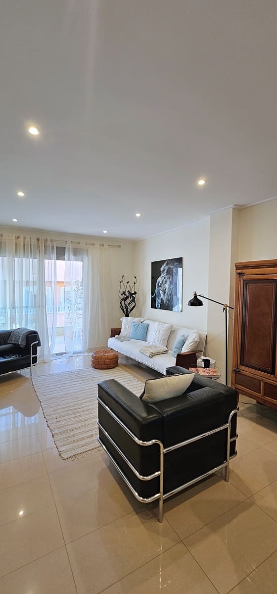 3 Zimmer Apartment zu verkaufen in Torrevieja mit Garage - 265.000 € (Ref: 8956580)