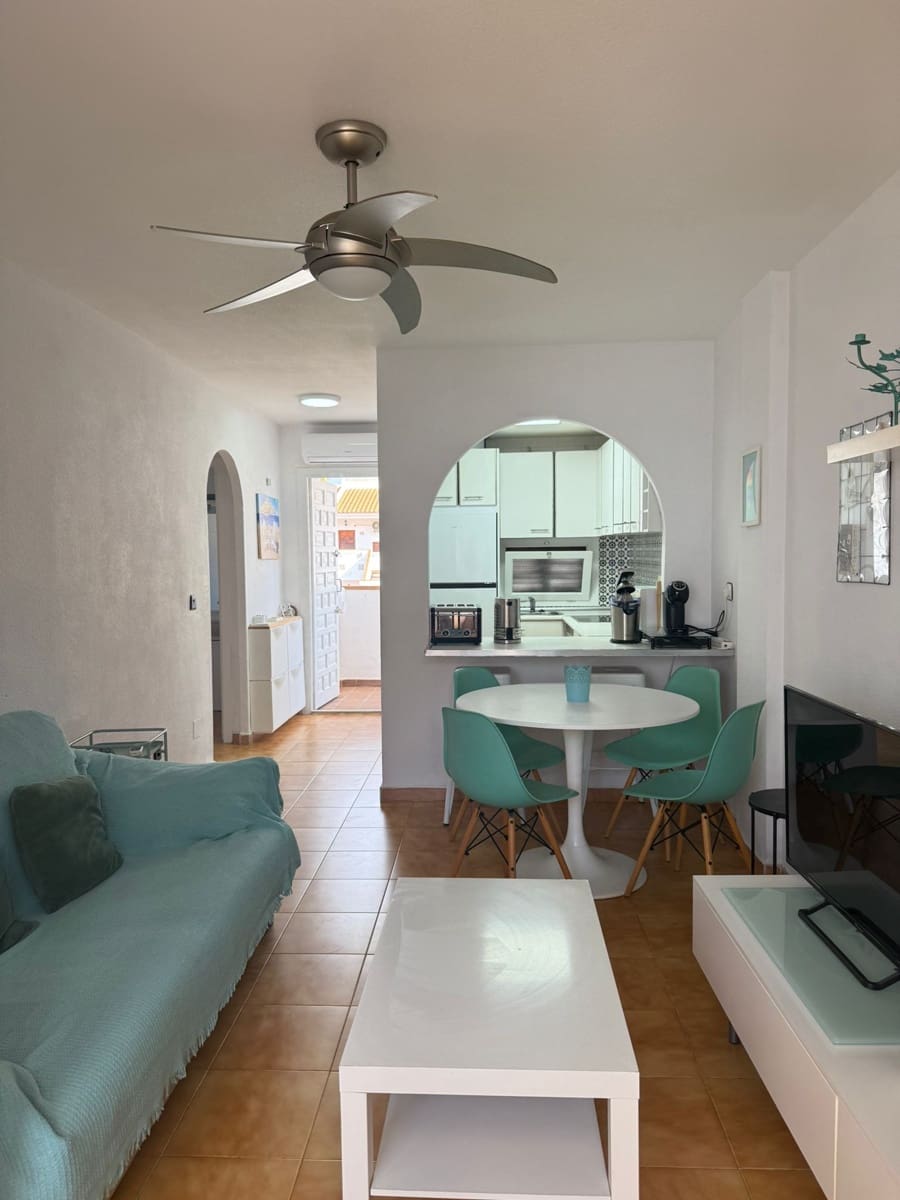 1 soverom Strandleiligheter til salgs i La Manga del Mar Menor med svømmebasseng garasje - € 119 500 (Ref: 9301473)