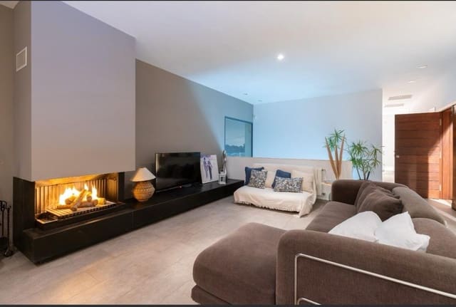 4 slaapkamer Villa te koop in Los Montesinos met zwembad garage - € 985.000 (Ref: 9320031)