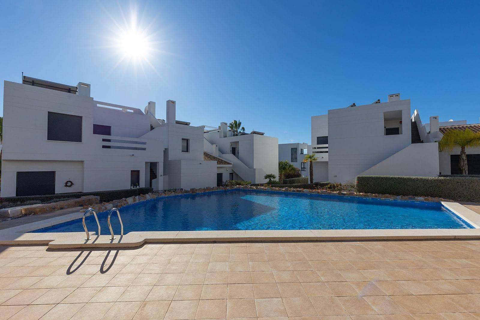 2 soveværelse Bungalow til salg i Orihuela med swimmingpool - € 234.900 (Ref: 9402539)