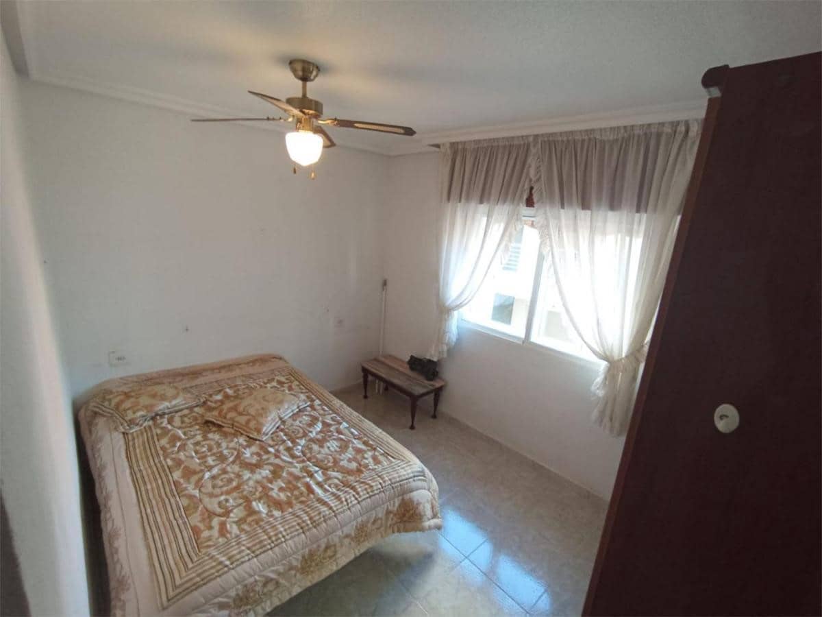 3 makuuhuone Huoneisto myytävänä paikassa Torrevieja - 198 000 € (Ref: 9466160)