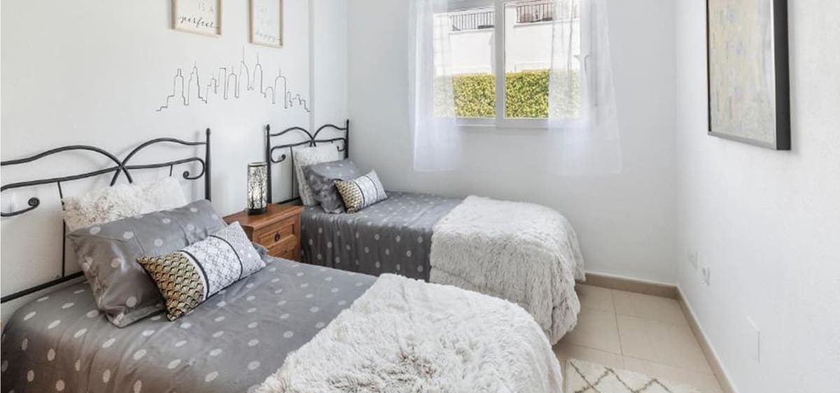 2 soverom Hus til salgs i Roldan med svømmebasseng - € 320 000 (Ref: 8897564)