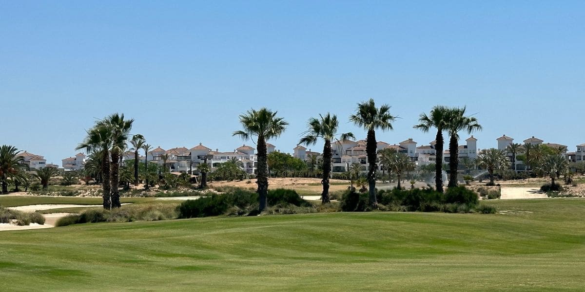 2 soverom Hus til salgs i Roldan med svømmebasseng - € 320 000 (Ref: 8897564)