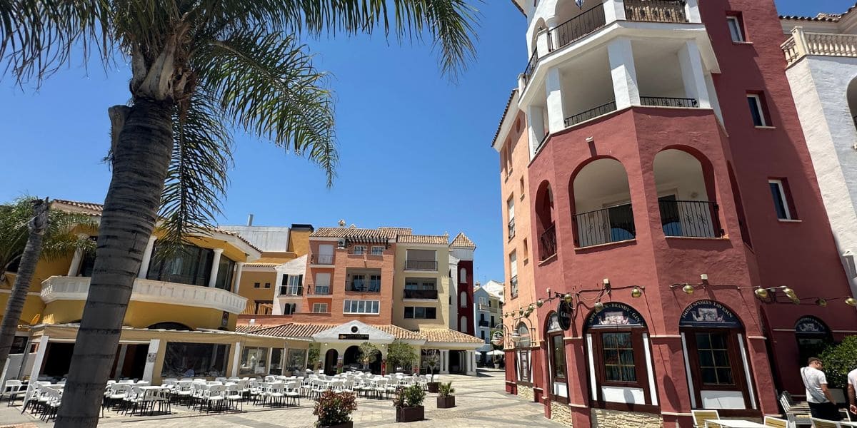 2 soverom Hus til salgs i Roldan med svømmebasseng - € 320 000 (Ref: 8897564)