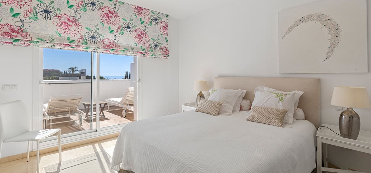 3 makuuhuone Kattohuoneisto myytävänä paikassa Nueva Andalucia mukana uima-altaan - 1 390 000 € (Ref: 9211370)