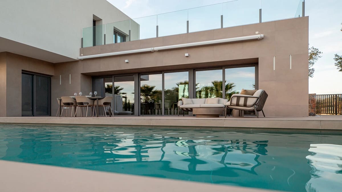 3 soveværelse Villa til salg i Dehesa de Campoamor med swimmingpool - € 1.165.000 (Ref: 9444949)