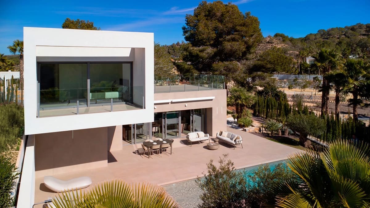 3 soveværelse Villa til salg i Dehesa de Campoamor med swimmingpool - € 1.165.000 (Ref: 9444949)