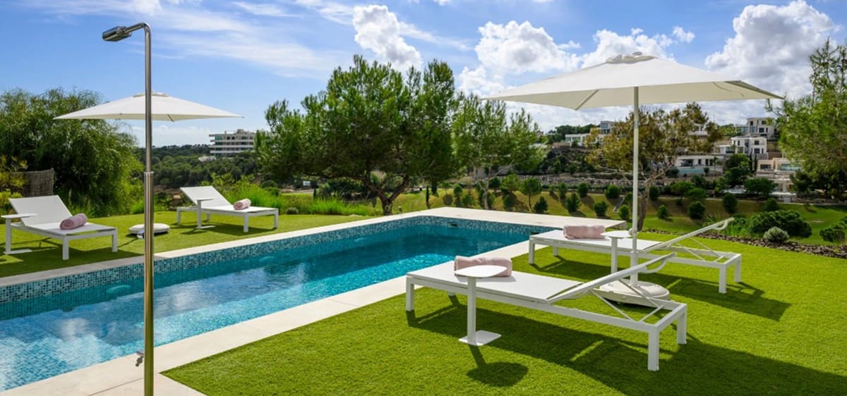 3 bedroom Villa for sale in Dehesa de Campoamor with pool - € 1,895,000 (Ref: 9691513)