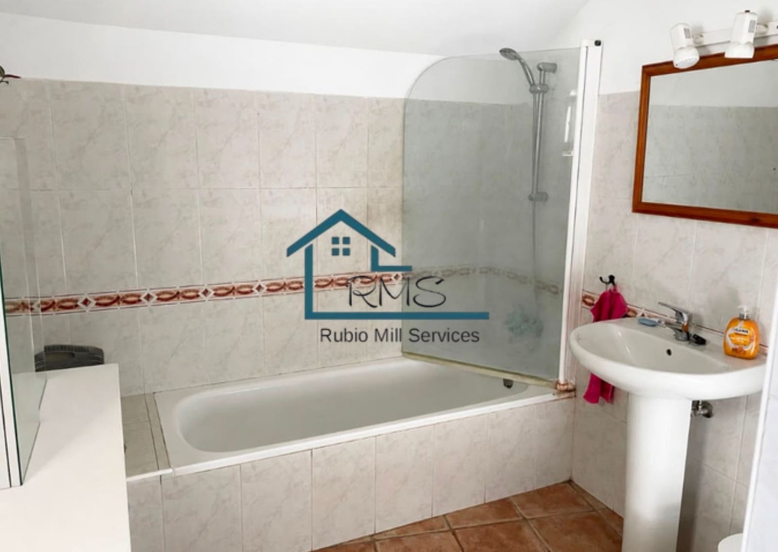 4 bedroom Finca/Country House for sale in Albox with garage - € 189,995 (Ref: 10029826)
