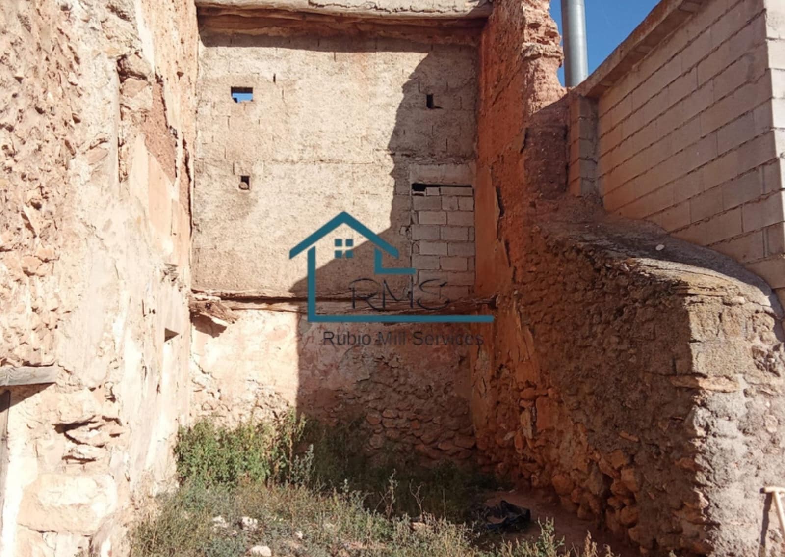 Finca/Landhuis te koop in Cullar - € 95.000 (Ref: 10158658)