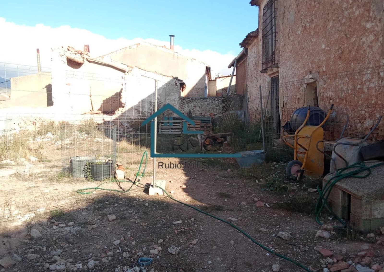 Finca/Landhuis te koop in Cullar - € 95.000 (Ref: 10158658)