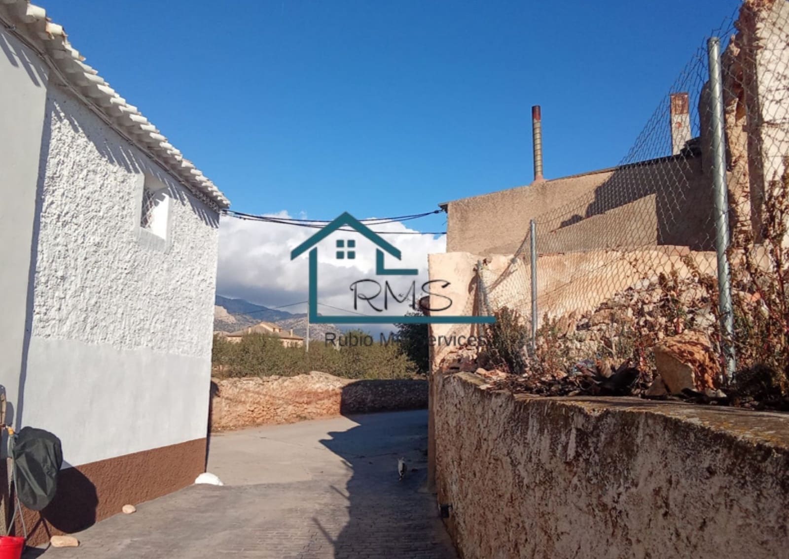 Finca/Landhuis te koop in Cullar - € 95.000 (Ref: 10158658)