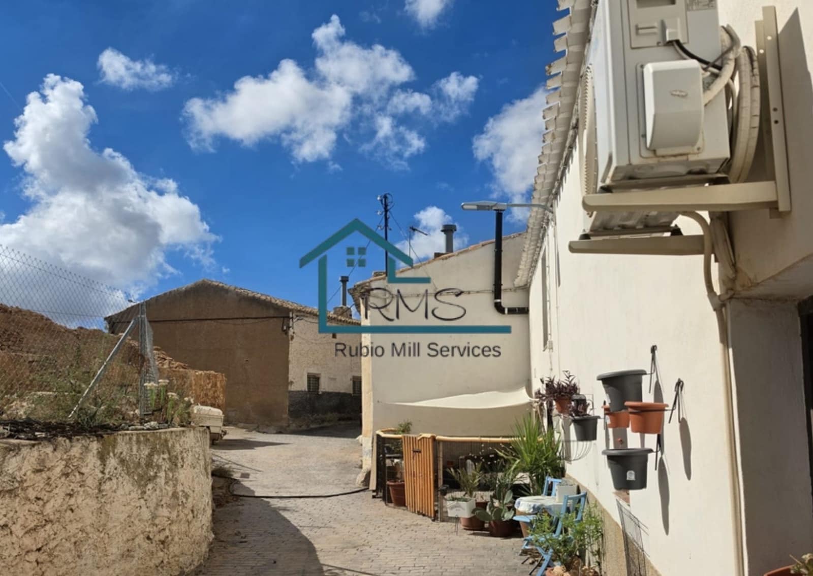 Finca/Landhuis te koop in Cullar - € 95.000 (Ref: 10158658)