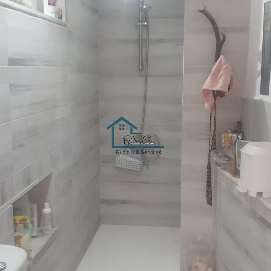 6 soveværelse Byhus til salg i Caniles - € 159.500 (Ref: 8602650)