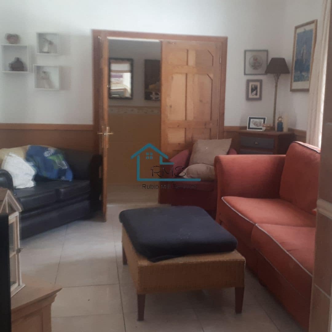 6 soveværelse Byhus til salg i Caniles - € 159.500 (Ref: 8602650)